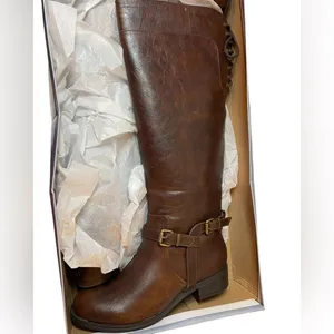 SODA Brown Knee High Faux Leather Rear Lacing Boots NIB - Size 6 thumbnail 10