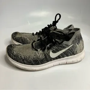 Nike Freerun flyknit black & white size 6.5‎ thumbnail 3