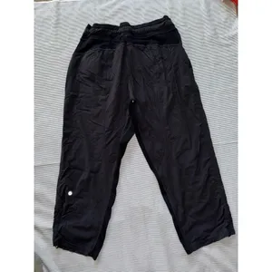 Lululemon Women's Dance Studio Crop Black Size‎ 12 thumbnail 2