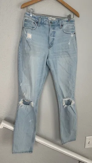 NEW Abercrombie & Fitch High Rise Light Blue Distressed Jeans Size 28 / 6 Curve thumbnail 1