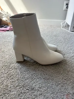 Amazon White Heeled Boots thumbnail 3