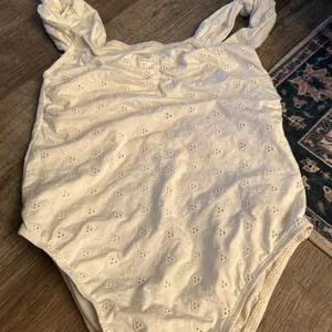 NWT Dippin' Daisy's Women's‎ Ivory Eyelet Lined One-Piece Swimsuit Size S thumbnail 5