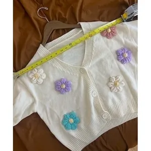 Med Cream‎ Knit Cardigan with 3D Crochet Flower Applique Cottage Boho Feminine thumbnail 8