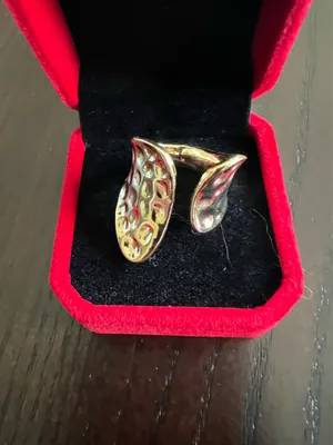 Women’s Gorgeous Golden Adjustable Statement Ring Size 7 thumbnail 1