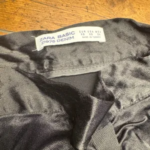 Zara skirt career style with fashion buckle black Size XS‎ thumbnail 4