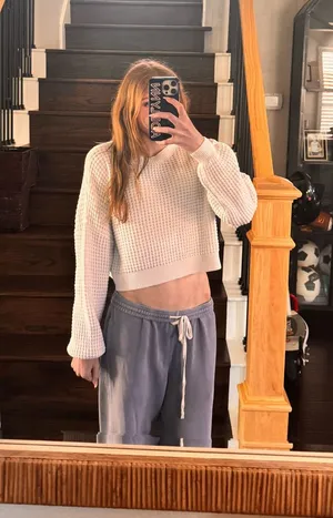 Hollister White Sweater Cropped thumbnail 1