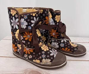 No Boundaries Lexie Boots Brown Corduroy Retro Floral Flower Power Boho Hippie 8 thumbnail 1