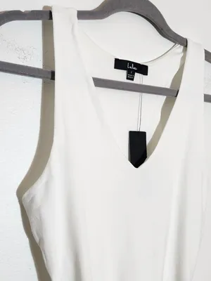 Lulus White V-Neck Sleeveless Crop Top Size Small NWT thumbnail 3