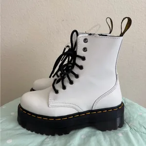 Dr. Martens Jadon White Leather Platform Boots EU 37/Men’s size 5/Women’s size 6 thumbnail 3