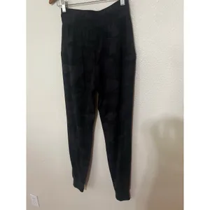 Lululemon Ready to Rulu High-Rise Jogger WOMENS 4 in Heritage 365 Camo Deep Coal thumbnail 3