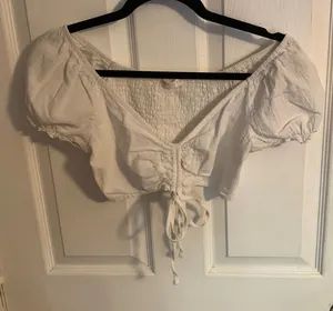 White ROMWE Cropped Shirt thumbnail 1