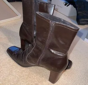 Ann Marino - Brown Ankle Heeled Boots - 10 thumbnail 2