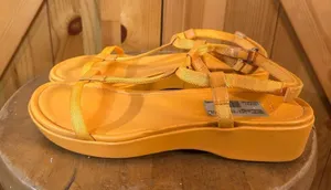 Lands’ End ankle strap slide, tangerine size 6 ￼ thumbnail 1