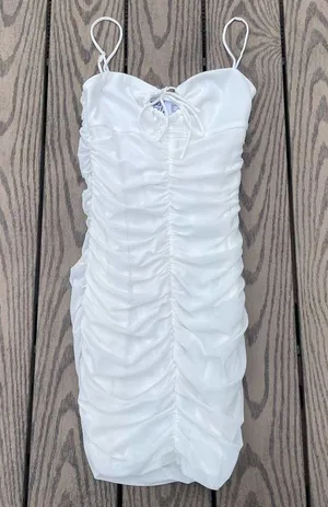 NWT Princess Polly Sassy Mini Dress White Size 4 Keyhole Fitted thumbnail 5