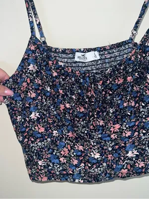 Hollister‎ Floral Smocked Crop Cami Tie Front NWT Size L thumbnail 3
