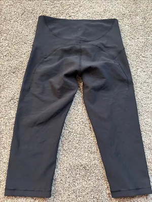 Lululemon Ribbed Contoured High Rise Crop *17" size 8 thumbnail 5