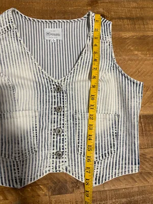 RE generation Celebrity Pink Distressed Denim Vest thumbnail 7