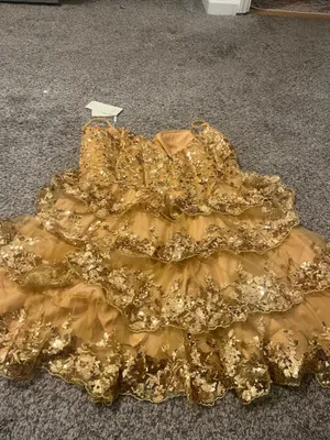 Stacees Shine in this elegant gold lace dress, perfect for any special occasion. The intricate lace detailing adds a touch of sophistication. thumbnail 6