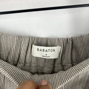 Aritzia Babaton Womens Size 6 Brown Plaid‎ Houndstooth Conan Pants Cropped Elastic Waist thumbnail 4