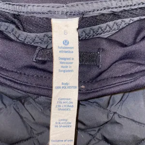 Lululemon Athletica Hot Cheeks Shorts 800 Fill Goose Down Size 8 thumbnail 6