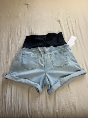 Isabel Maternity Shorts Women Size 14 Light Wash Denim Midi High Rise Over Belly thumbnail 3