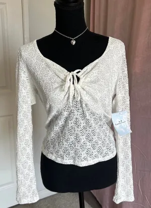 White lace blouse with floral pattern and tie front detail thumbnail 1