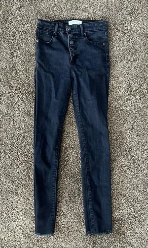 Abercrombie High-Rise Jeans thumbnail 1