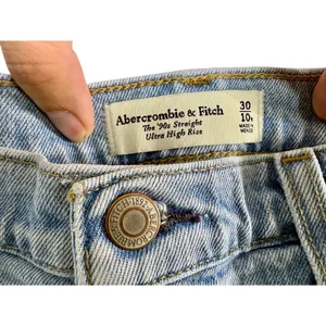 Abercrombie & Fitch 90s Straight Ultra High Rise Blue Distressed Jeans Sz 30 10 thumbnail 3