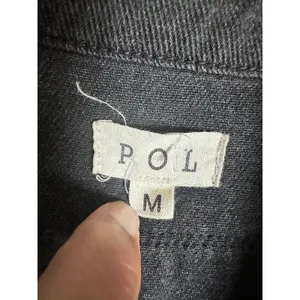 POL Washed Black‎ Distressed Denim Shacket Star Patch Frayed Hem SMT1165D Size M thumbnail 3