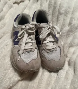 New Balance Shoes  thumbnail 1