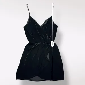 Abercrombie &‎ Fitch Black Velvet V-Neck Faux Wrap Mini Dress Size M Classic thumbnail 4