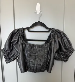 Black Olivaceous Top thumbnail 5