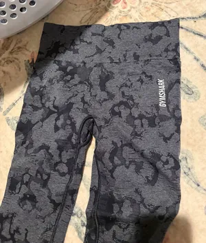 Gymshark Camo Leggings thumbnail 1