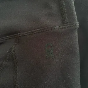Good American Black Leggings size 6 thumbnail 7