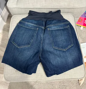 Old Navy Maternity Shorts thumbnail 3