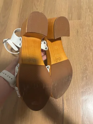 Cushionare White Strappy Heel Sandals thumbnail 3