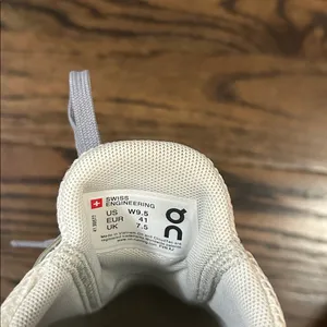 On Running Cloud Sneakers in Cream and Yellow Gray Size 9.5 thumbnail 5