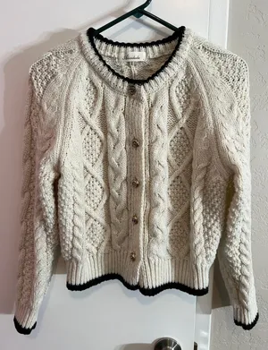 Sweater thumbnail 1