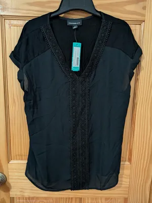 Fortune + Ivy Zara Black Crochet Trim V-Neck Blouse Size Large NWT thumbnail 2