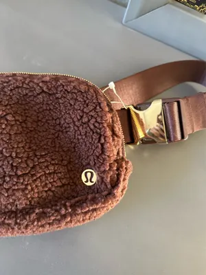 Lululemon Belt Bag thumbnail 2