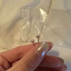 Elegant Silver Stud Earrings thumbnail 3