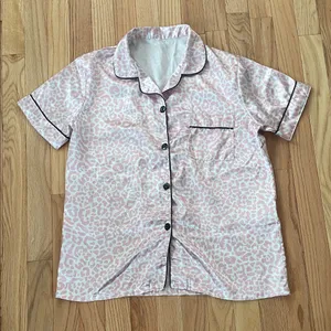 Button Up Pajama Top Womens Small Pink Black Leopard Print Coquette Feminine thumbnail 1