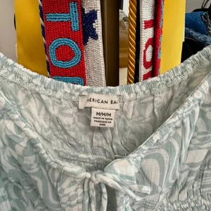 american eagle crop top NEVER WORN thumbnail 3