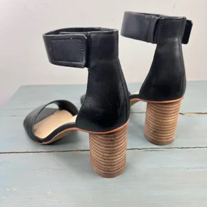 Vince Camuto Black Leather Ankle Strap Block Heel Sandals Womens 7.5 M thumbnail 4