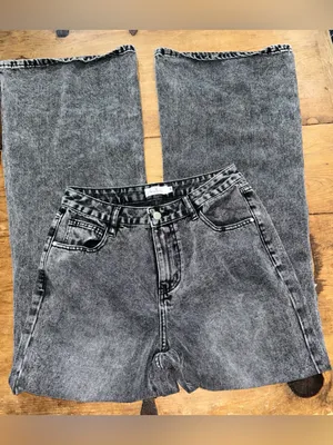 Windsor Grey Acid-Wash Wide Leg Jeans Size Small thumbnail 2