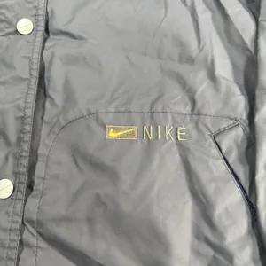 Vintage Nike Jacket Woman's SZ S Blue Windbreaker Rain Coat Y2K 90s Spellout thumbnail 5