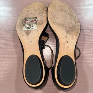 Corso Como Ruffle T Strap Thong Sandal Black Leather thumbnail 5