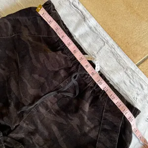 Tinseltown Camo Corduroy Joggers Large Trackpants Utility Pockets Womens Pants thumbnail 4