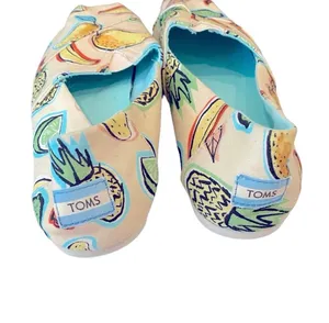 NWOT Toms Cuban Fruit Printed Canvas Slip On Flats Shoes Multicolored 9.5 thumbnail 2