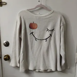 VTG Halloween Maze Cream Crewneck Thermal Sweatshirt L Casual Holiday Vampire thumbnail 3